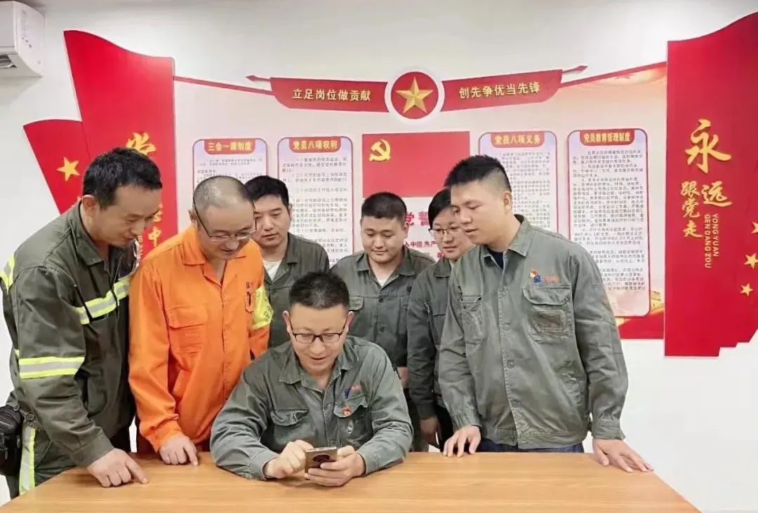 【基层党建】党建引领促发展 扬帆起航再出发 ——丝纺集团唱响高质量发展“主旋律” 【基层党建】党建引领促发展 扬帆起航再出发 ——丝纺集团唱响高质量发展“主旋律”