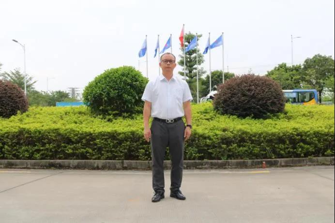 【“五一劳模谈”系列报道之五】硬核劳模助力企业发展加速度——记兴发铝业副总经理兼高级工程师吴锡坤