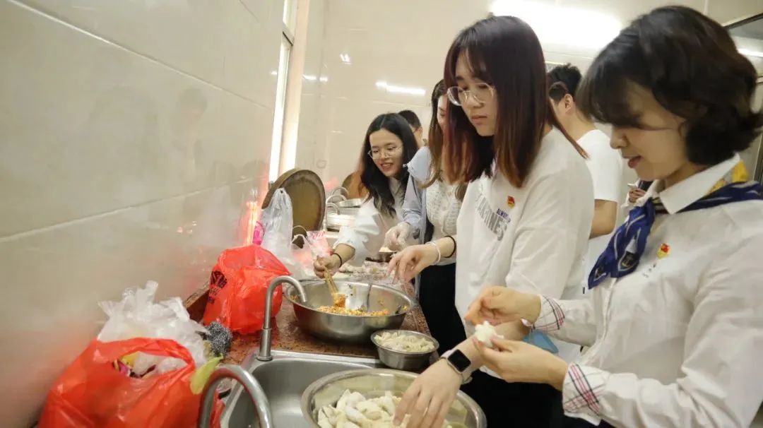 红桃影视免费观看所属丝纺集团开展学雷锋主题月系列活动