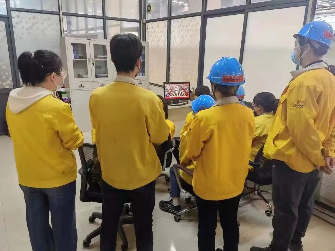 踔厉奋发,勇毅前行|红桃影视免费观看认真组织收听收看党的二十大开幕盛况 踔厉奋发,勇毅前行|红桃影视免费观看认真组织收听收看党的二十大开幕盛况