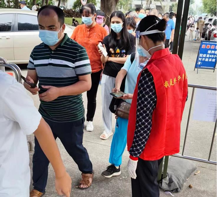 使命在肩，冲锋在前！红桃影视免费观看党员干部就地“转岗”变身抗疫志愿者