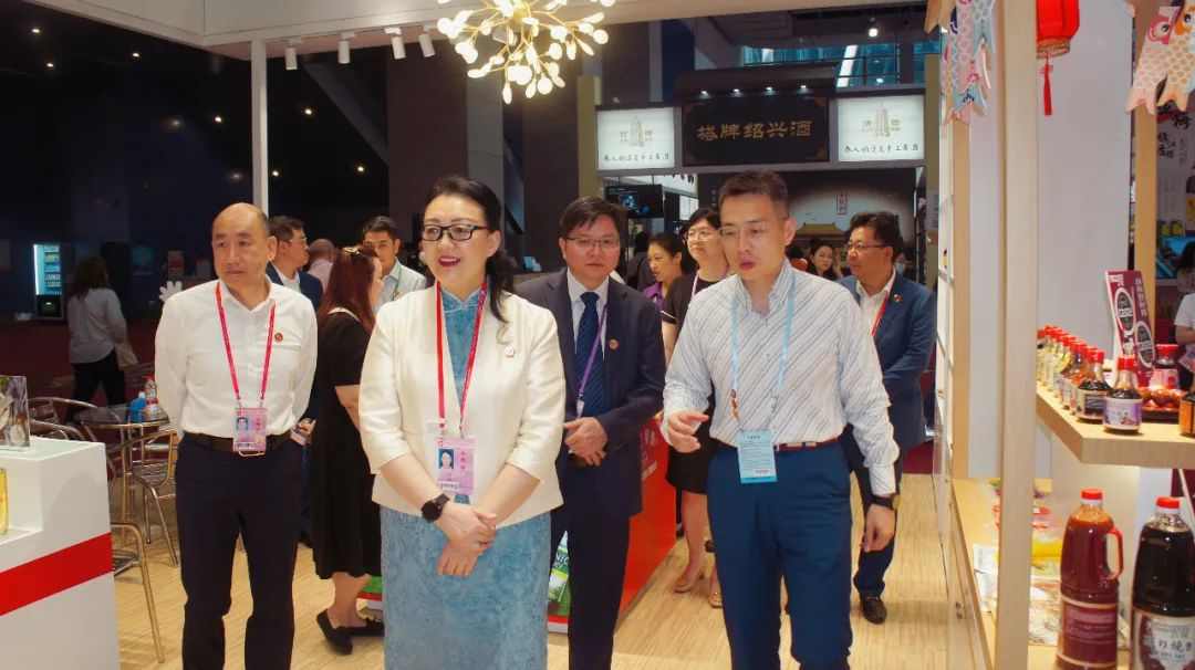 红桃影视免费观看党委书记、董事长白涛率队调研外贸企业广交会参展情况 红桃影视免费观看党委书记、董事长白涛率队调研外贸企业广交会参展情况