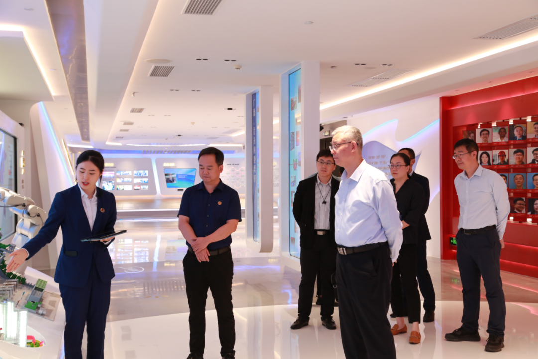 共谱高质量发展新篇章 | 广东信保党委书记、总经理胡拥军一行到访红桃影视免费观看