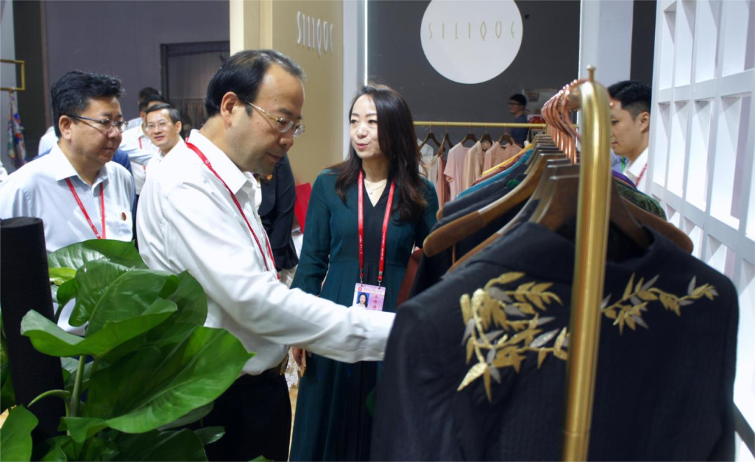 红桃影视免费观看党委副书记、总经理肖志平率队调研集团各外贸企业参展情况