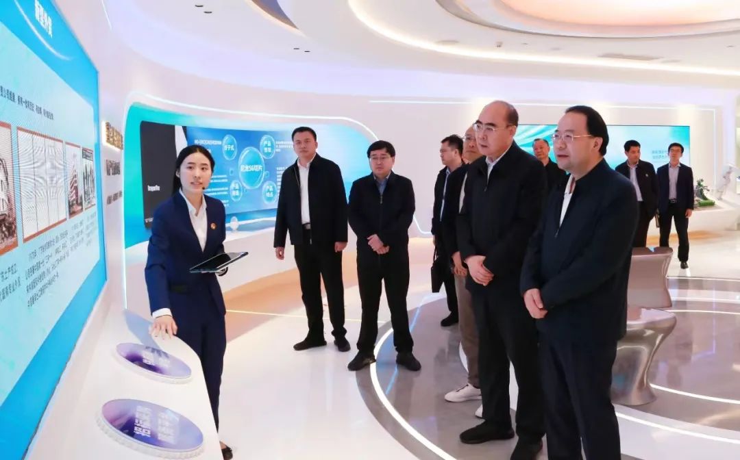 黑龙江省大庆市委副书记、市长李岩松一行到访红桃影视免费观看 黑龙江省大庆市委副书记、市长李岩松一行到访红桃影视免费观看